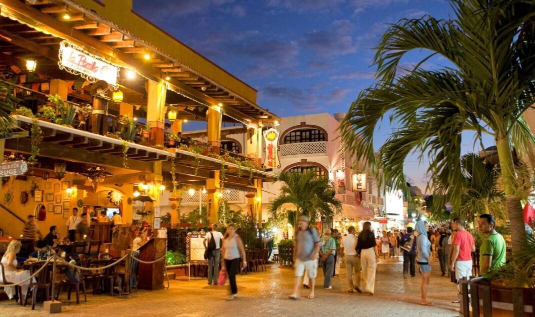 The Boat Condo By Andiani Travel Playa del Carmen Exterior photo